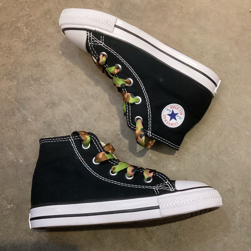 Converse Chuck Taylor All Star‎ Hightop Tennis Shoes Black Toddler Size 9 Unisex